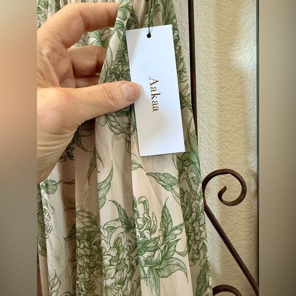 Aakaa Elegant Green Halter Maxi Dress. Perfect for garden wedding. - Picture 8 of 12